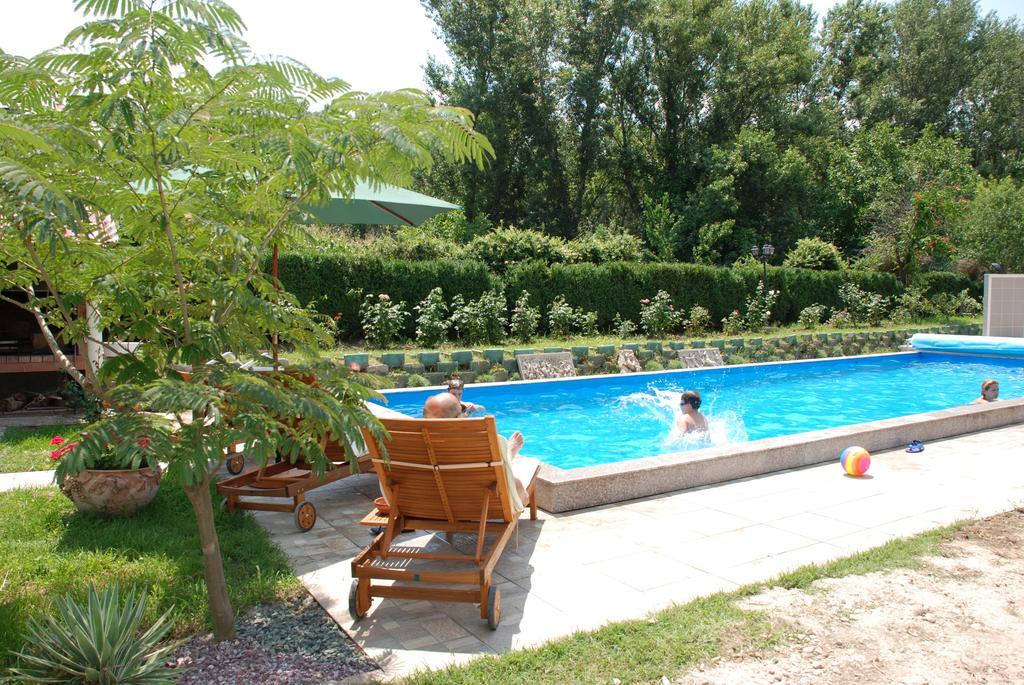 Villa Giulia Islaz Buitenkant foto